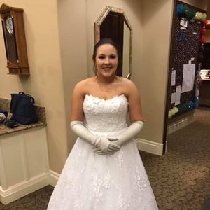 Meet your Posher, Avery